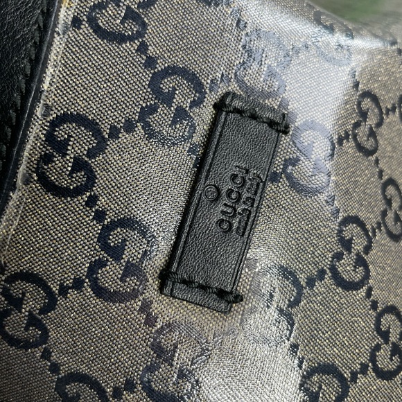 Gucci Crystal coated Monogram crossbody bag - Picture 16 of 16